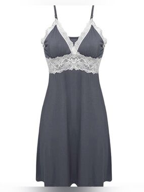 🩶 NEW 🩶 Gray Lace-Trim Sleep Chemise Size Medium 🩶